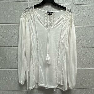 Title: Miss Me Women’s White Lace Boho Blouse Size L‎ Long Sleeve Tie Neck